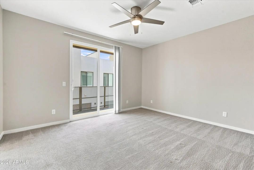 Real Estate Picture 14