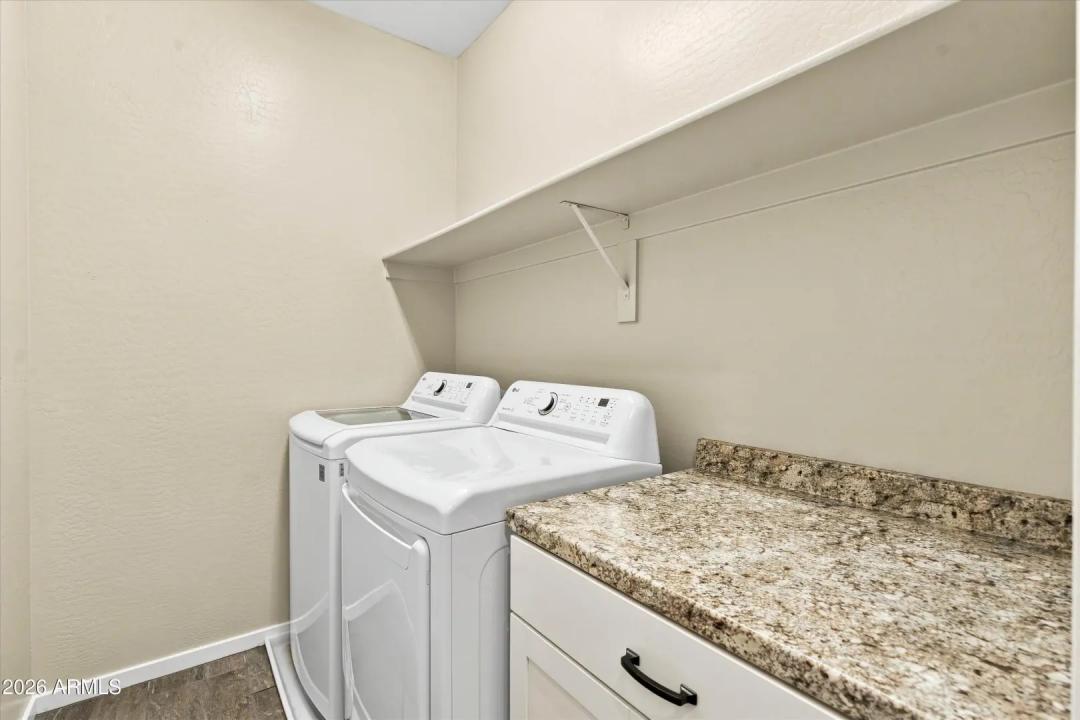 Real Estate Picture 23