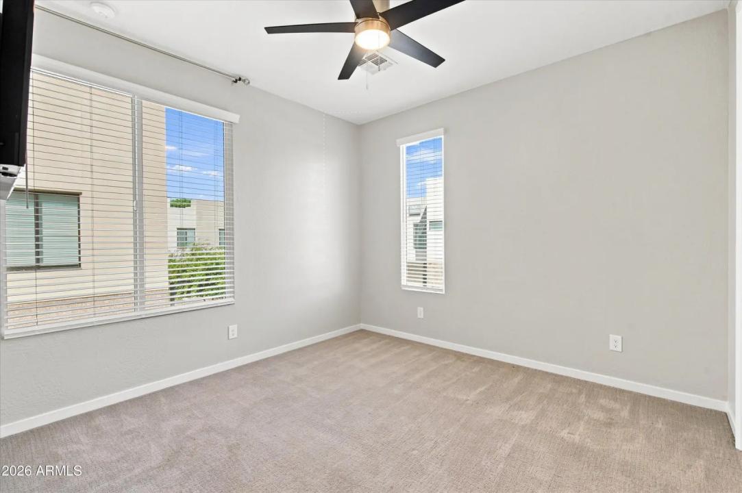 Real Estate Picture 24