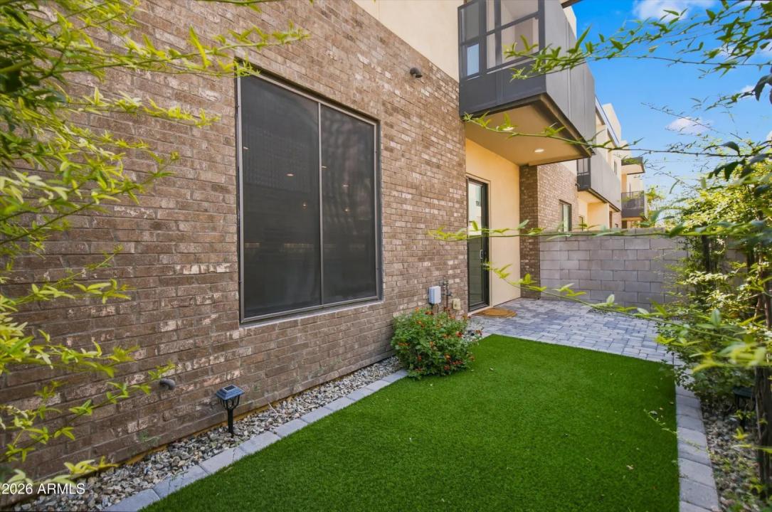 Real Estate Picture 27