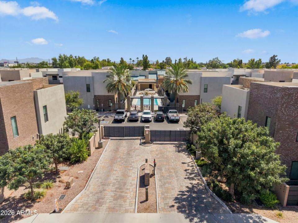 Real Estate Picture 29