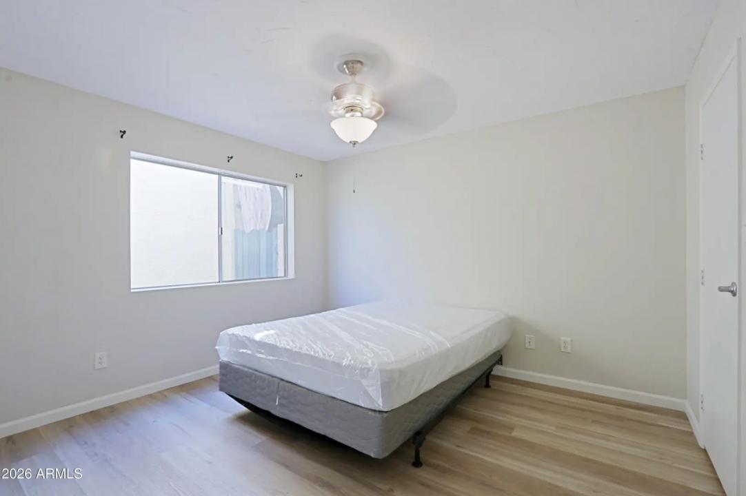 Real Estate Picture 13