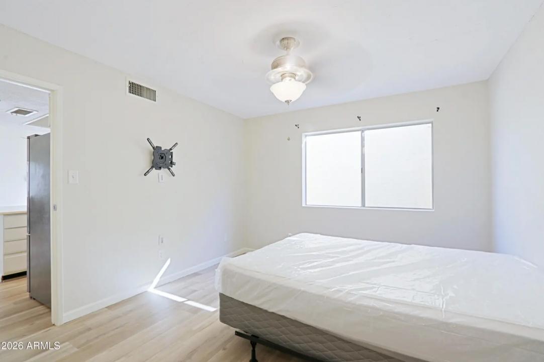Real Estate Picture 14