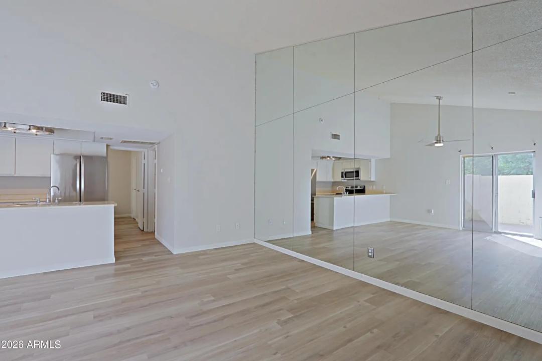 Real Estate Picture 10