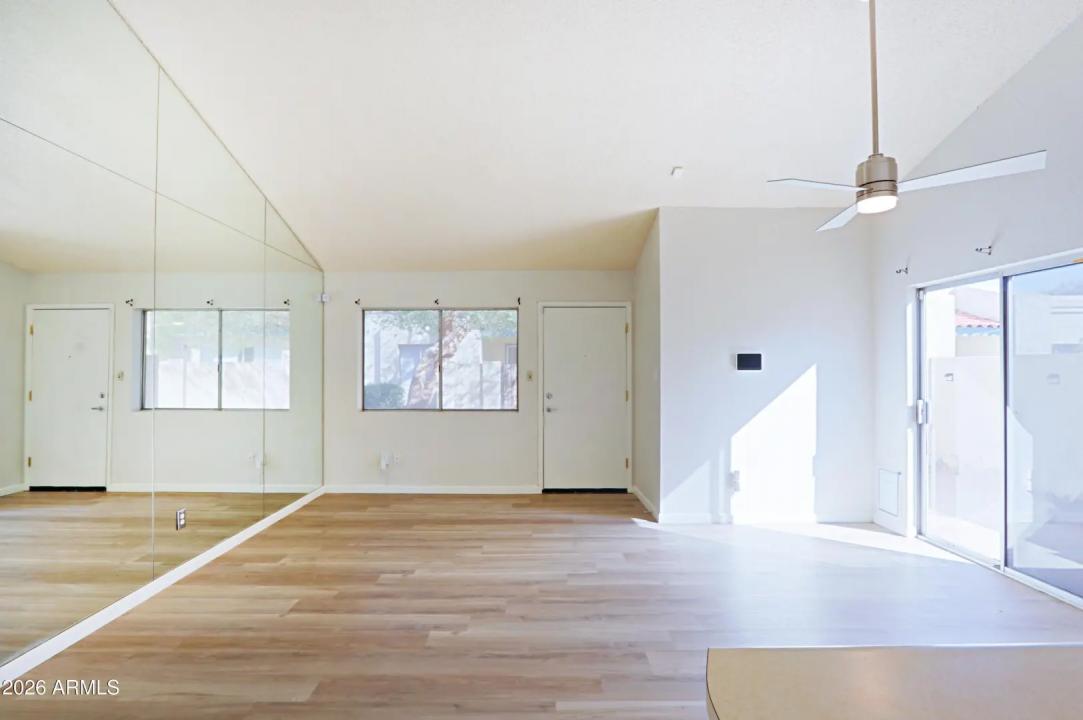 Real Estate Picture 11