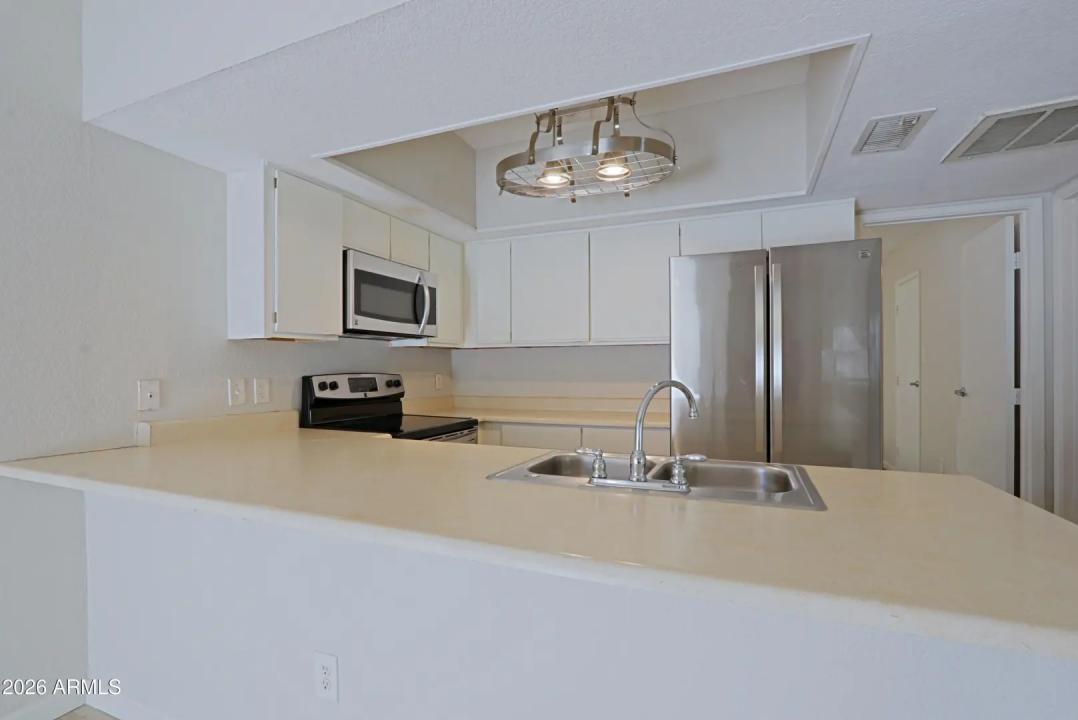 Real Estate Picture 5