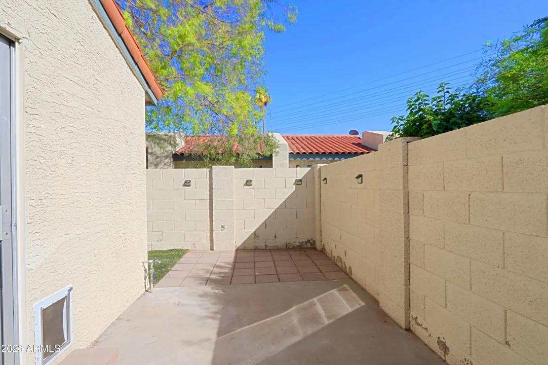 Real Estate Picture 18