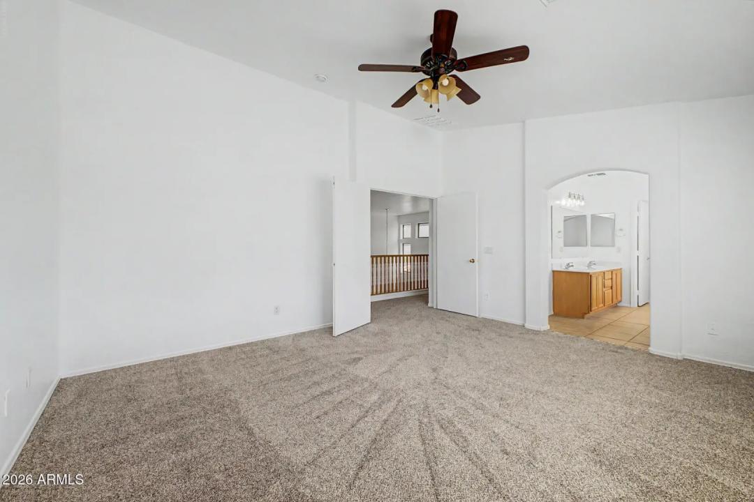 Real Estate Picture 18