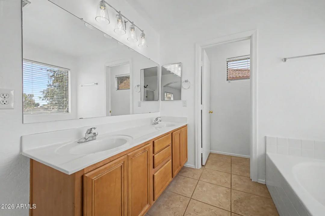 Real Estate Picture 19