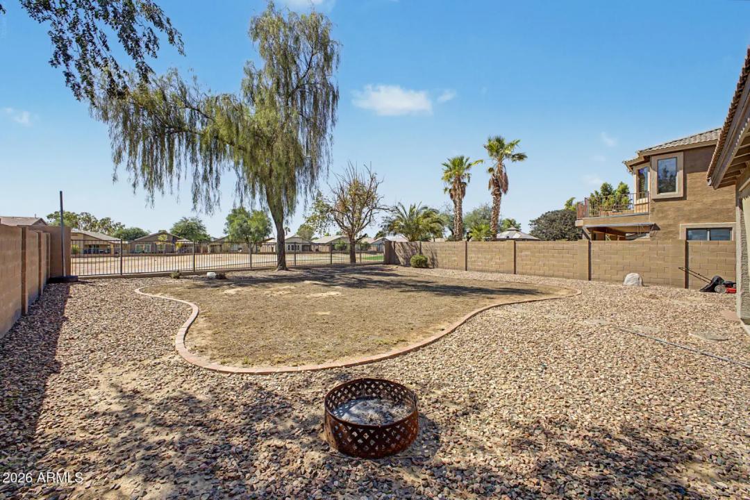 Real Estate Picture 37