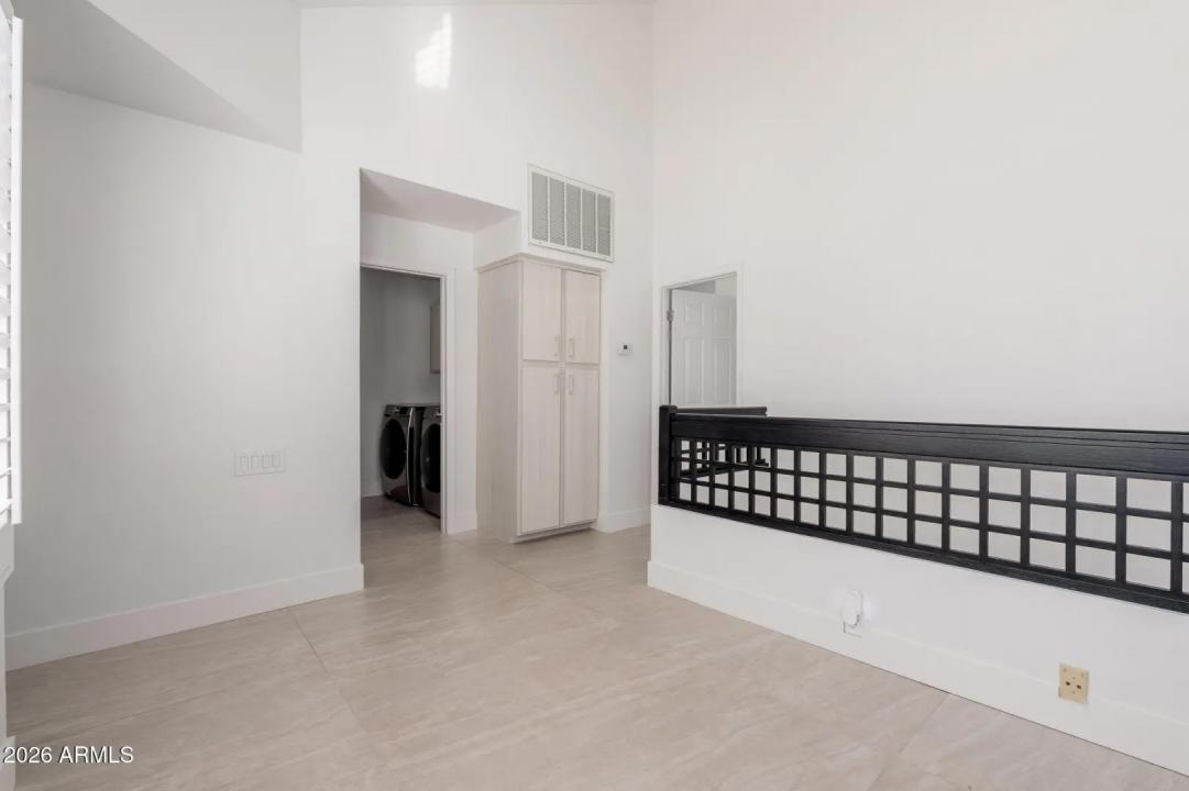 Real Estate Picture 14