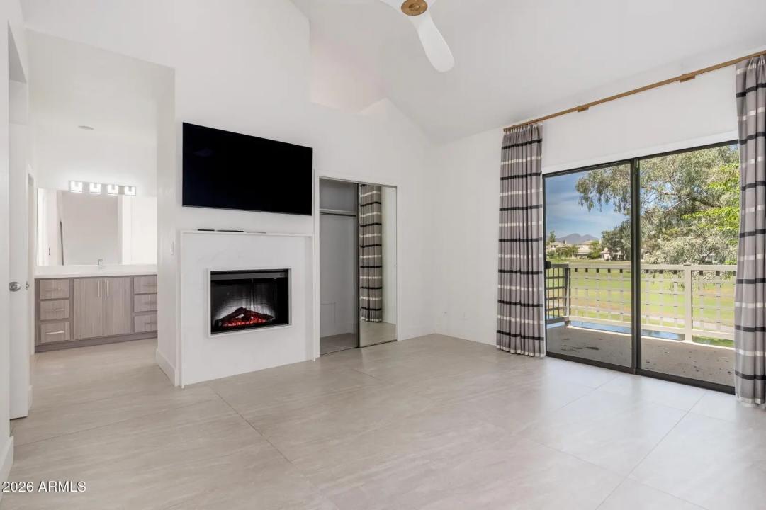 Real Estate Picture 15