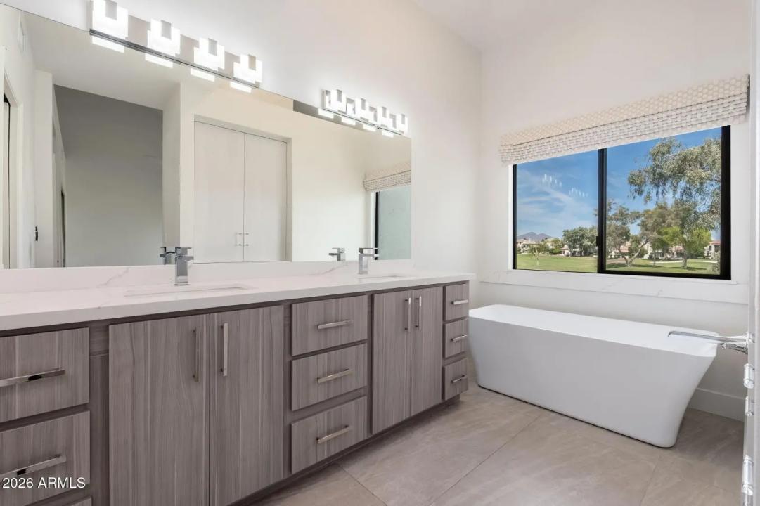 Real Estate Picture 20