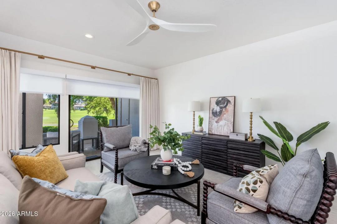 Real Estate Picture 4