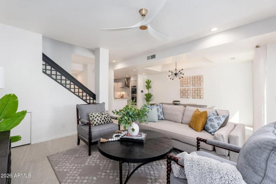 Real Estate Picture 5