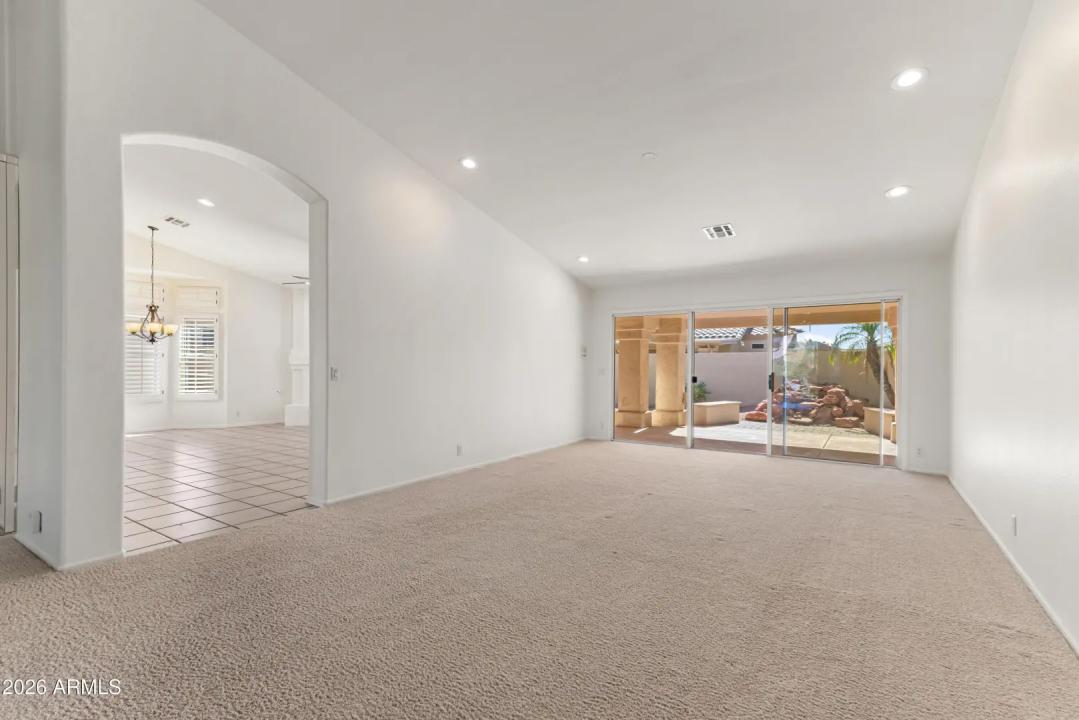Real Estate Picture 15