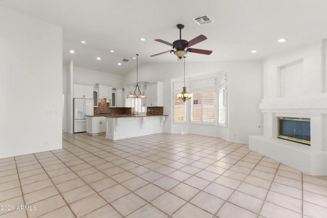 Real Estate Picture 22