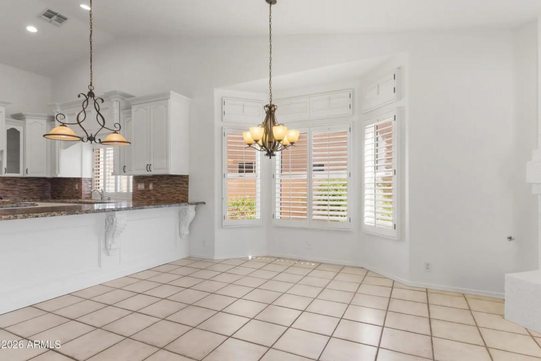 Real Estate Picture 23