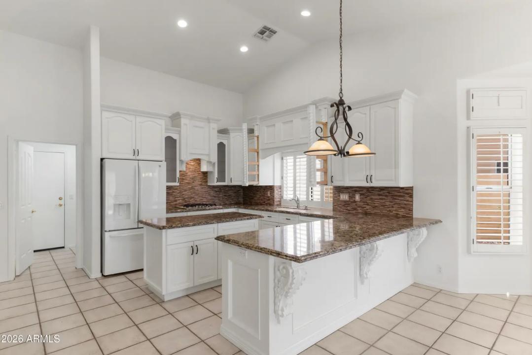 Real Estate Picture 26