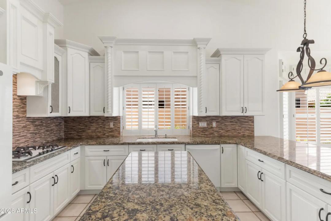 Real Estate Picture 27
