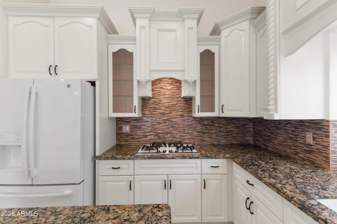 Real Estate Picture 30