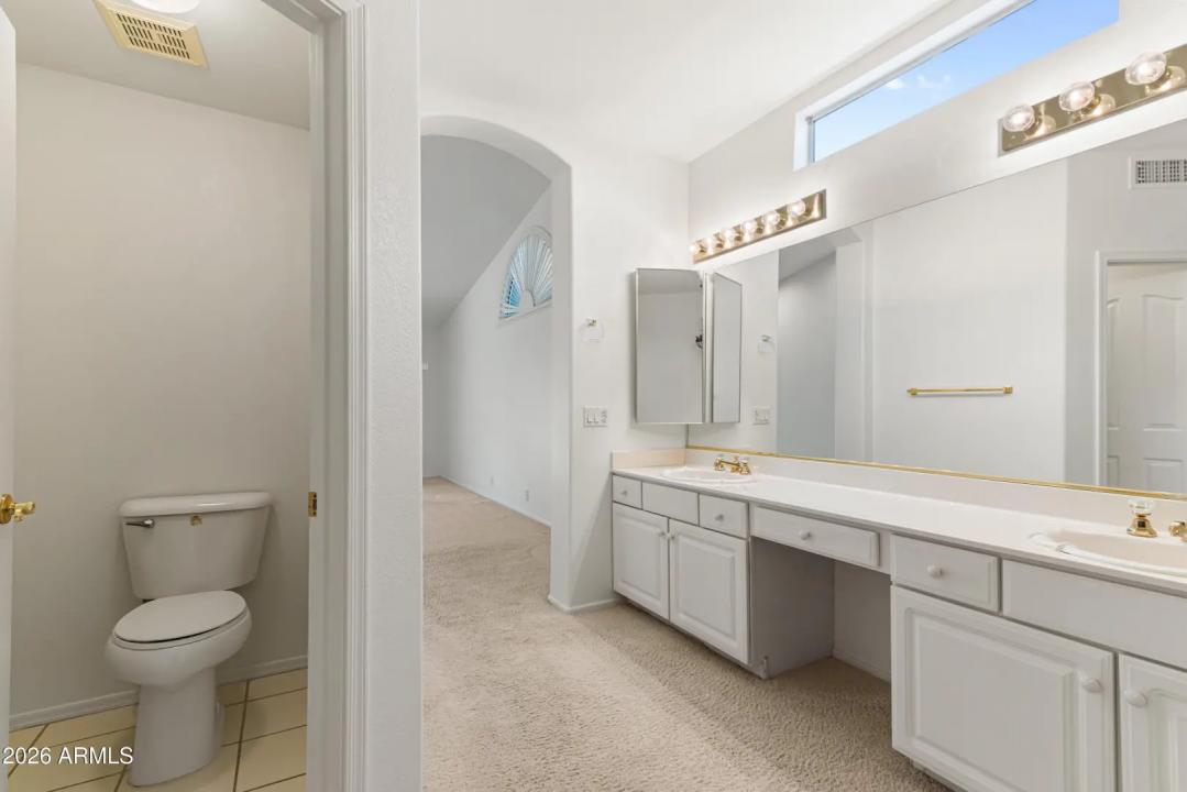 Real Estate Picture 37