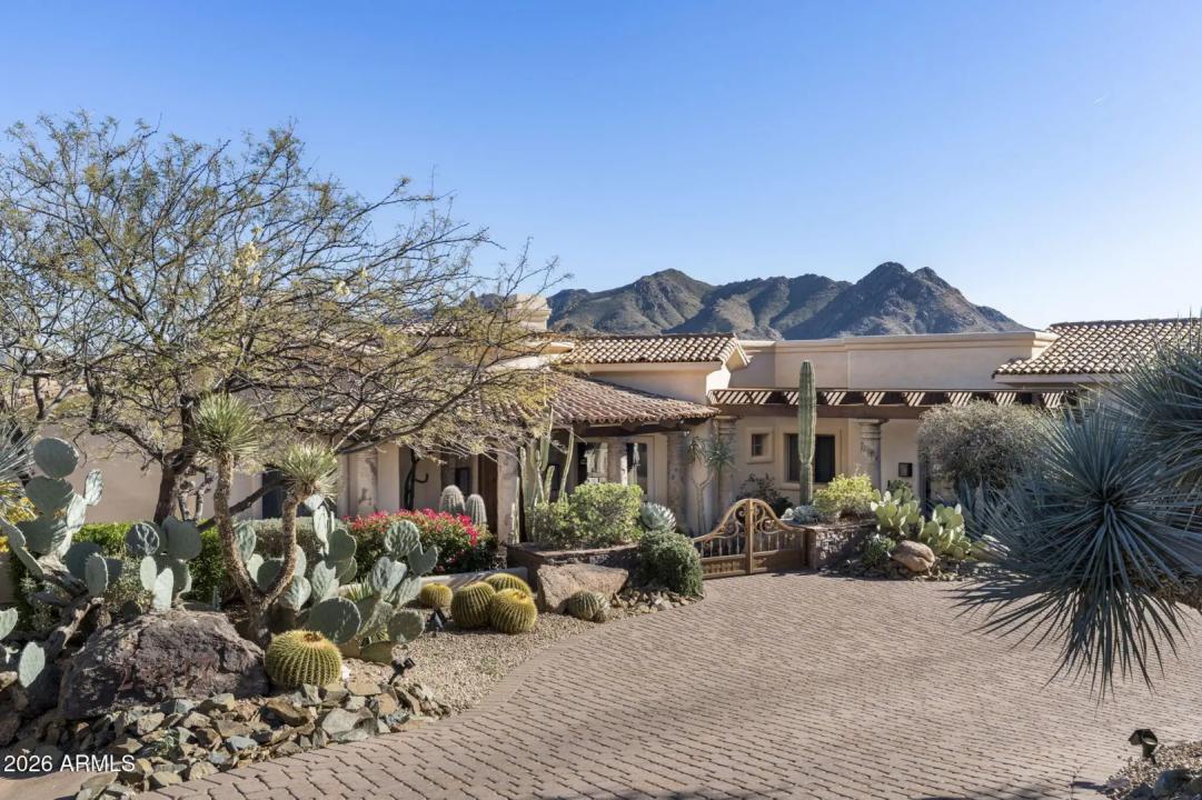 Real Estate Picture 4