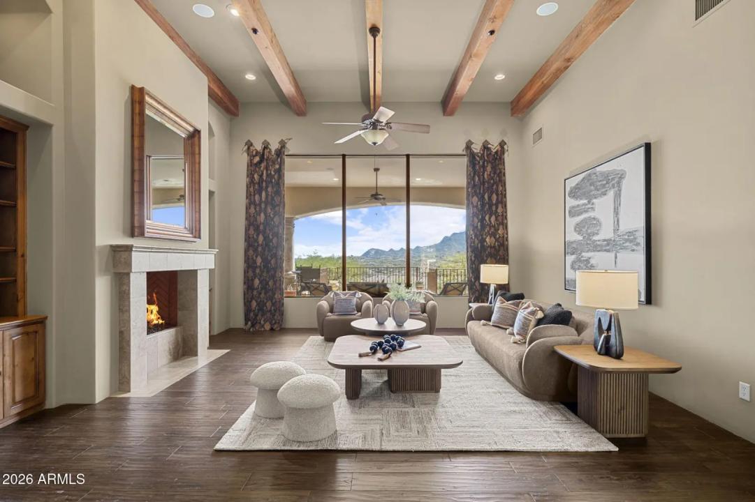 Real Estate Picture 5