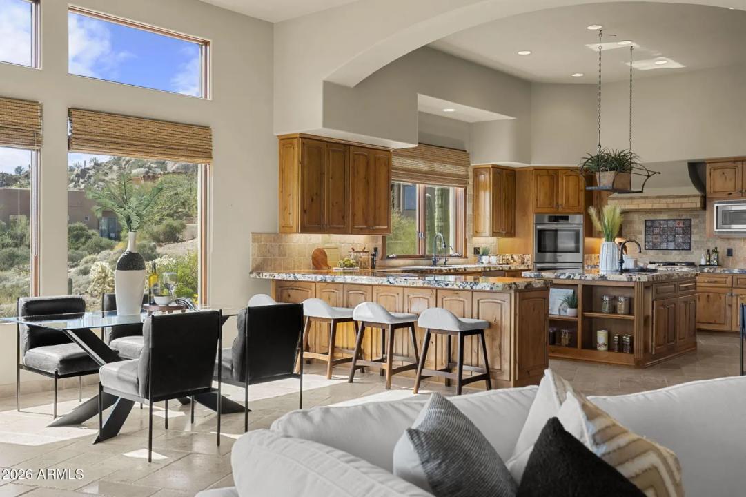 Real Estate Picture 6