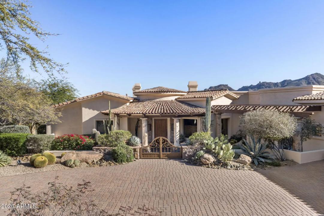 Real Estate Picture 8