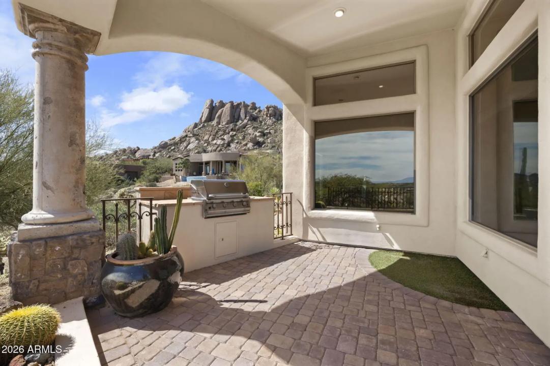 Real Estate Picture 32