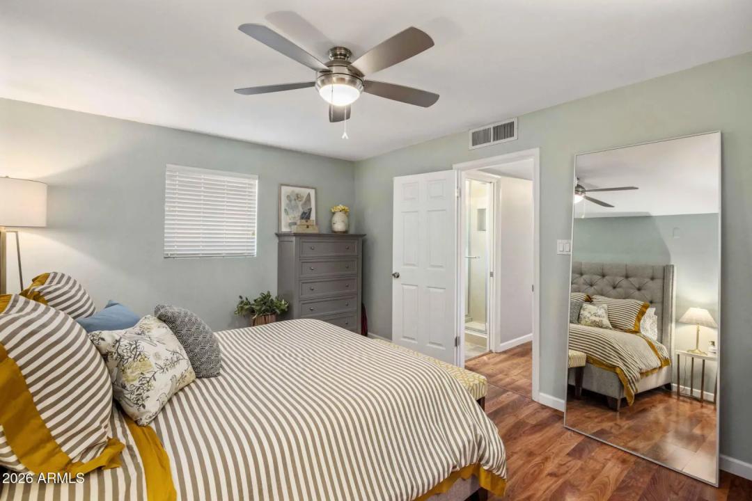 Real Estate Picture 13