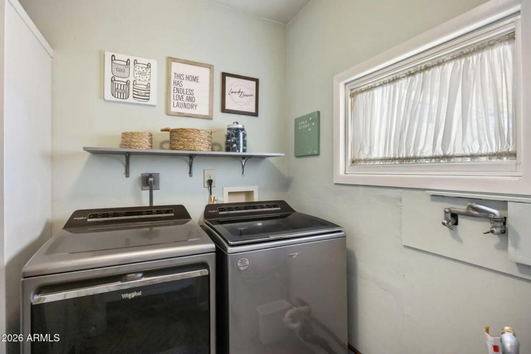 Real Estate Picture 19