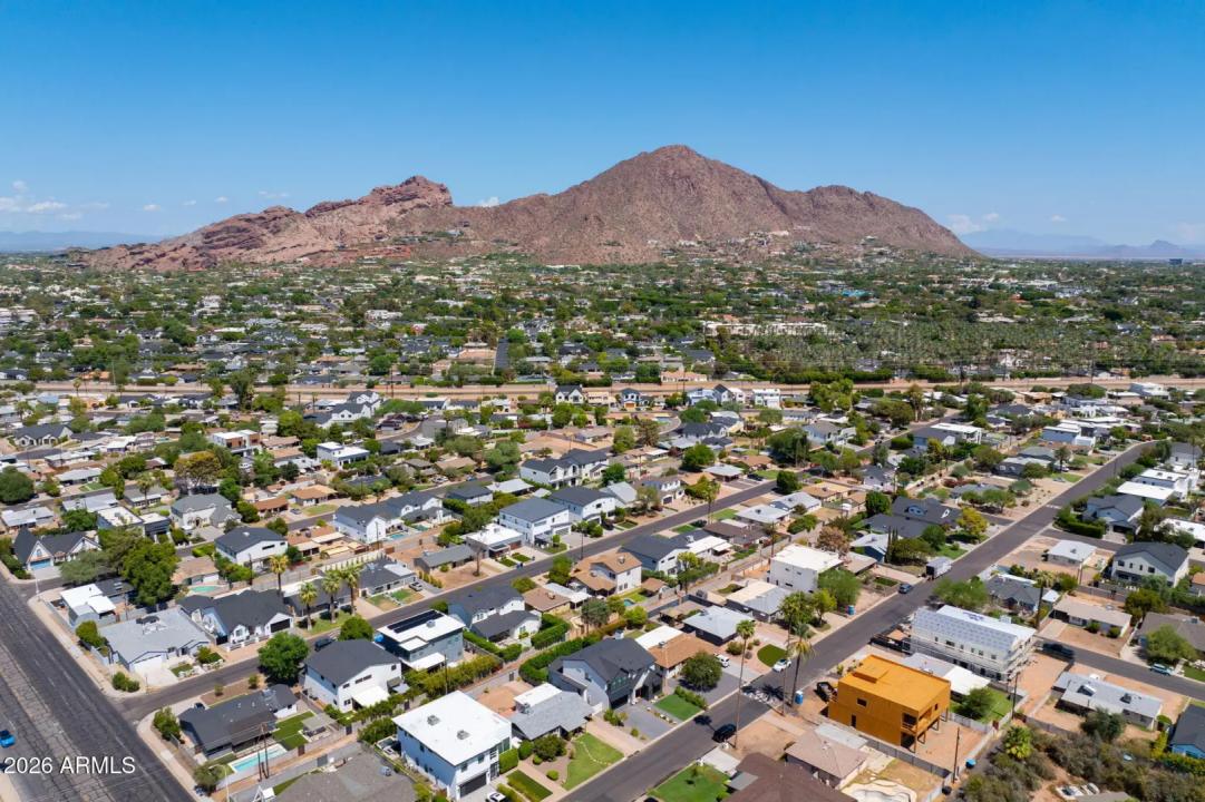 Real Estate Picture 23
