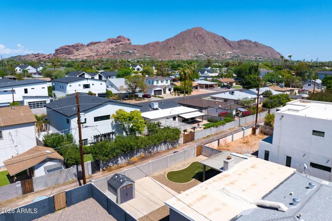 Real Estate Picture 21