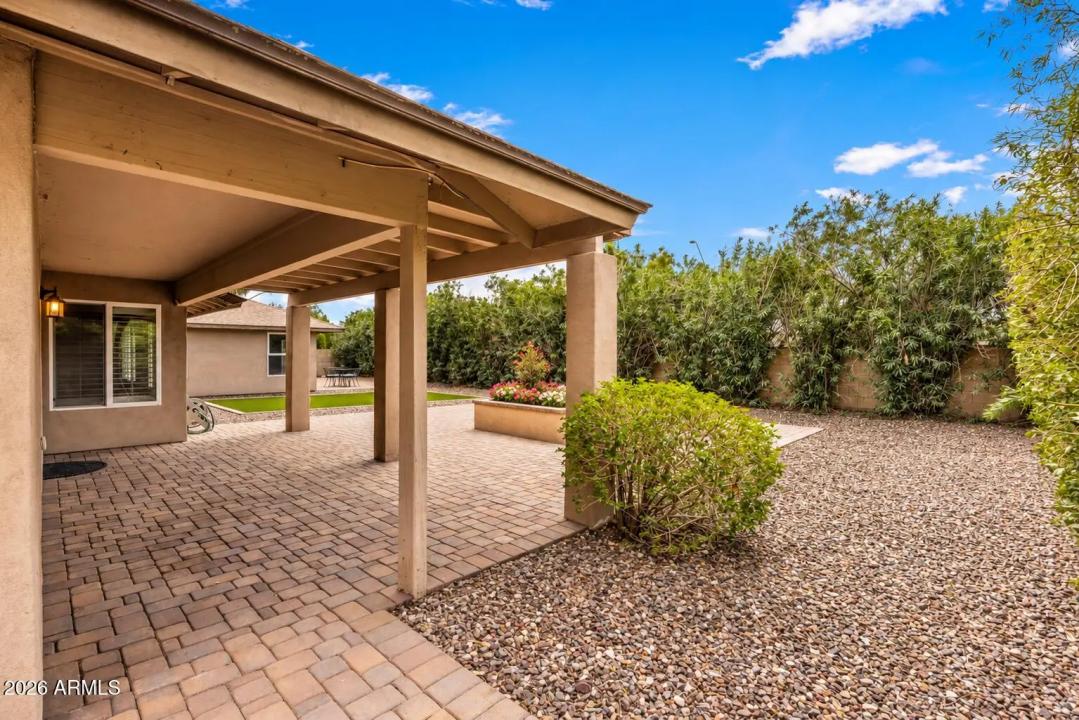 Real Estate Picture 32