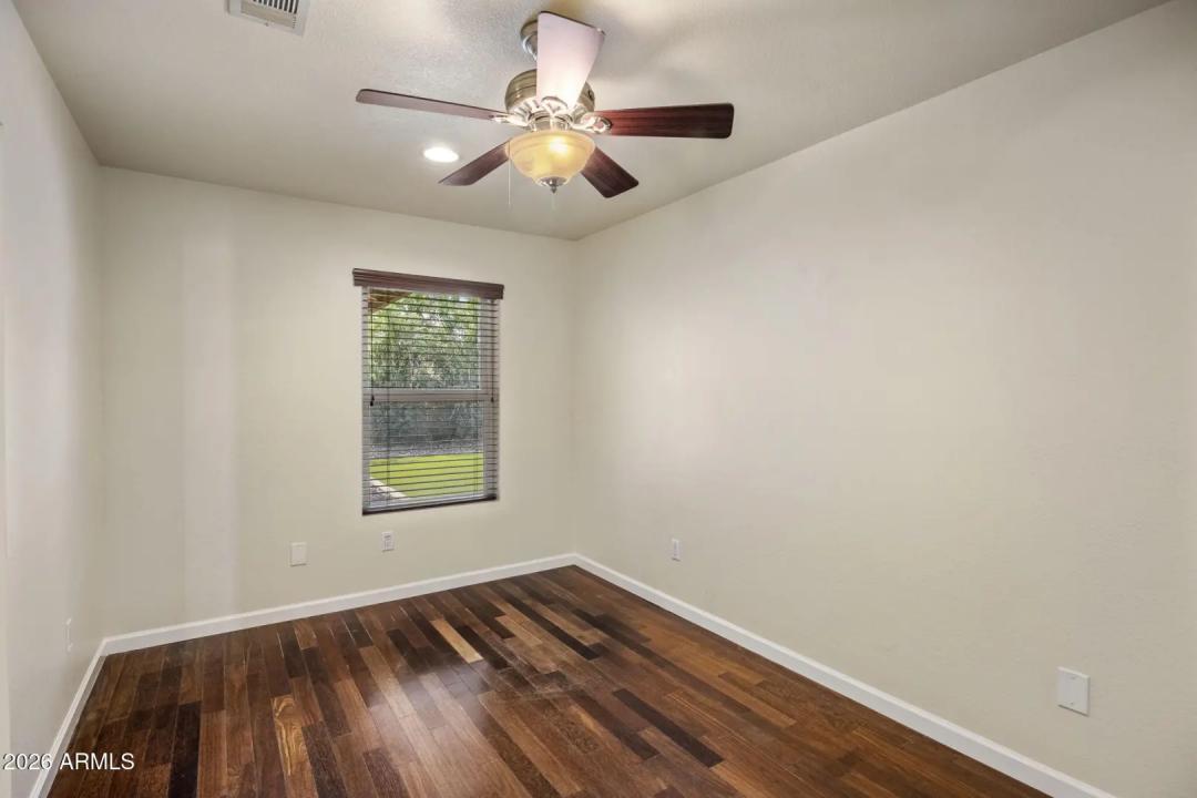 Real Estate Picture 20