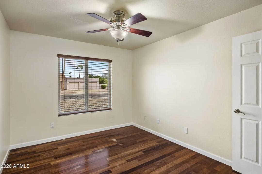 Real Estate Picture 23