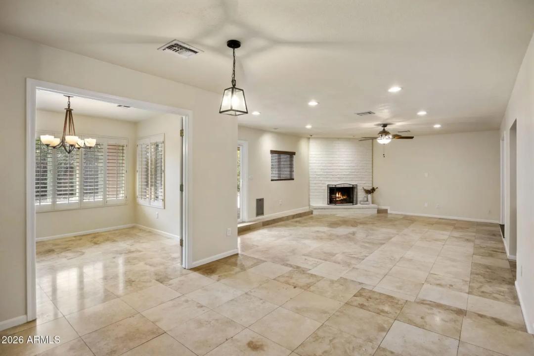 Real Estate Picture 7