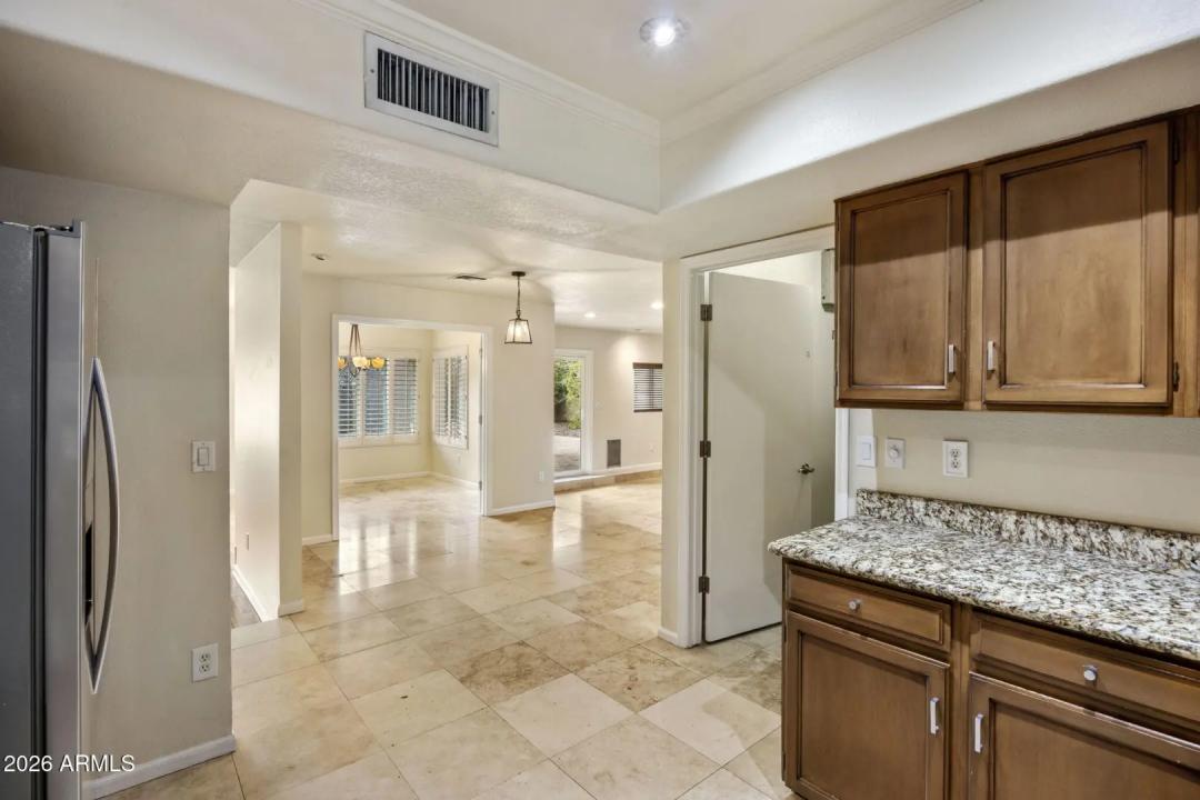 Real Estate Picture 12