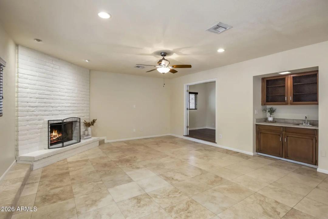 Real Estate Picture 10