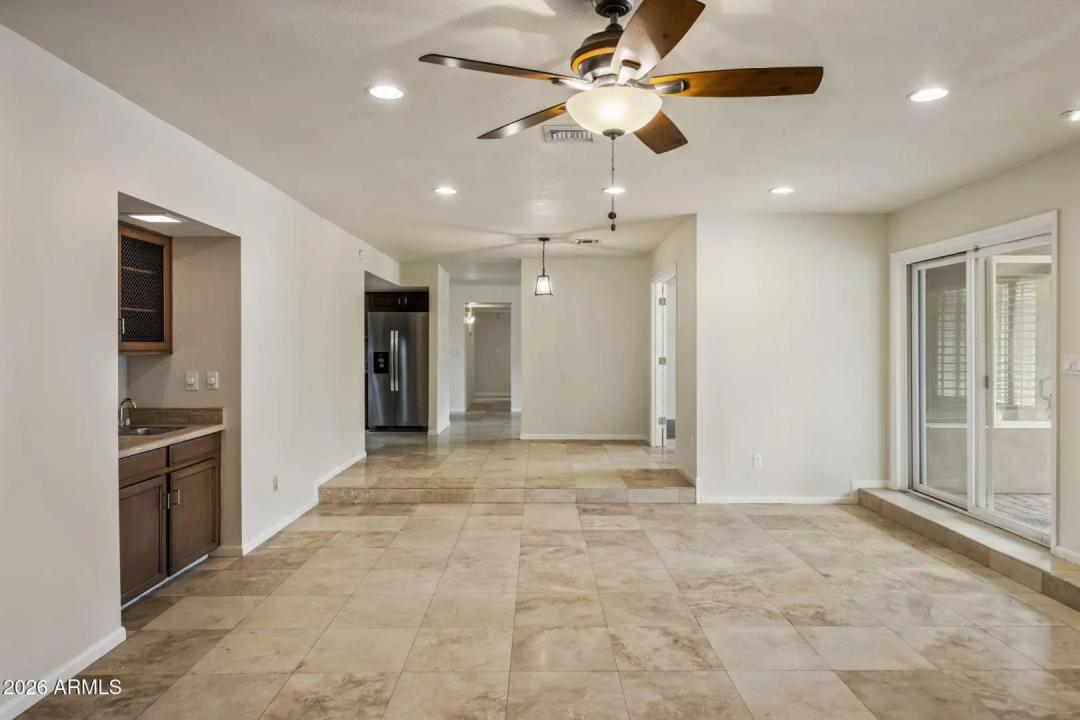 Real Estate Picture 9