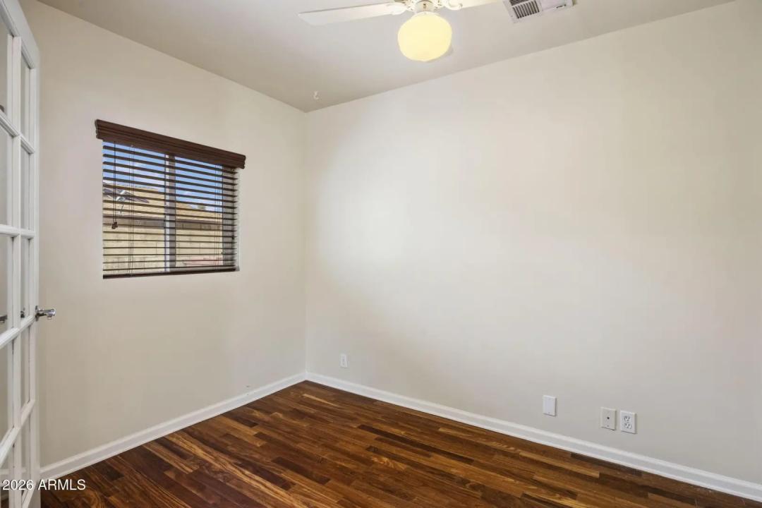 Real Estate Picture 11