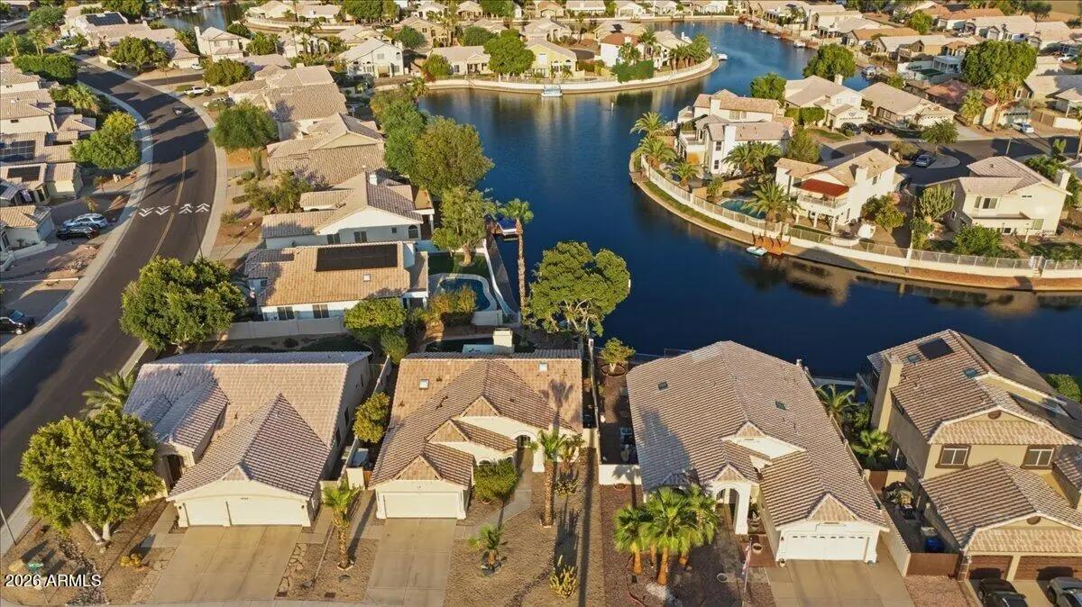Real Estate Picture 5