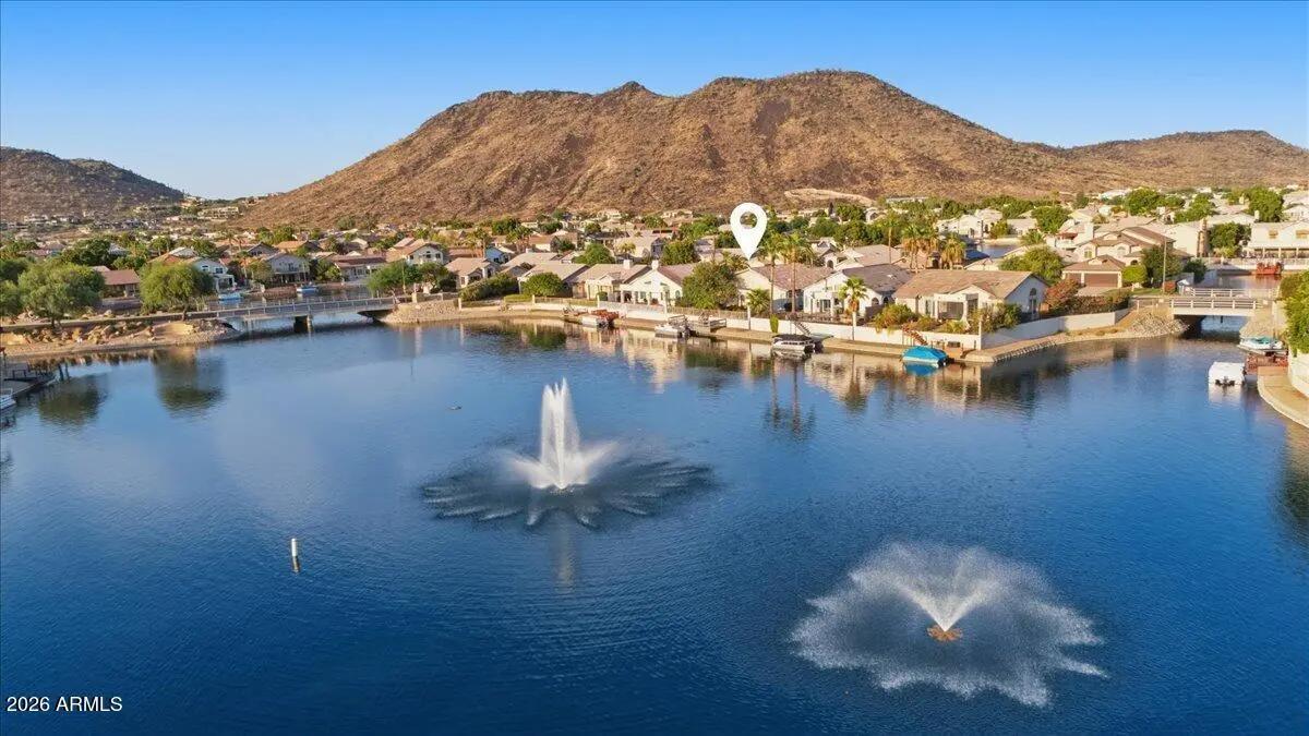 Real Estate Picture 4