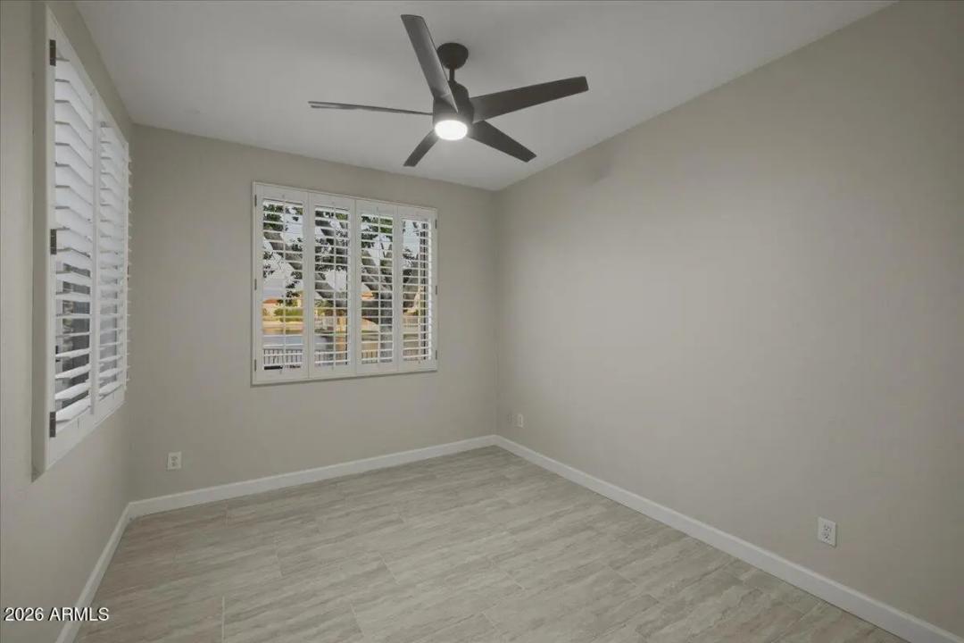 Real Estate Picture 33