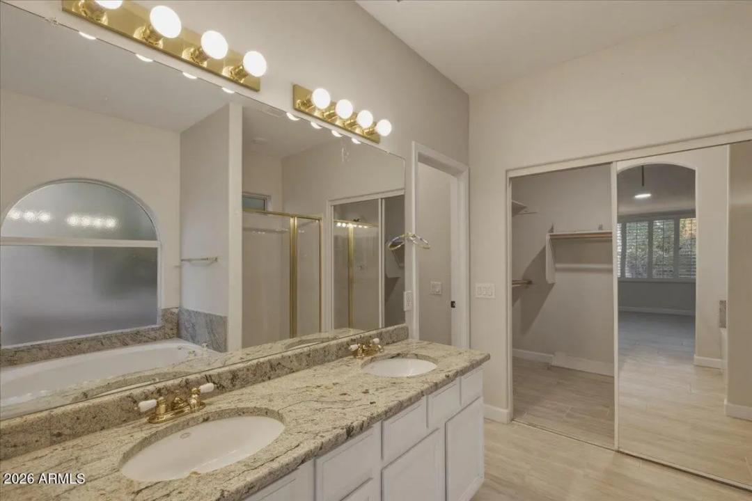 Real Estate Picture 24