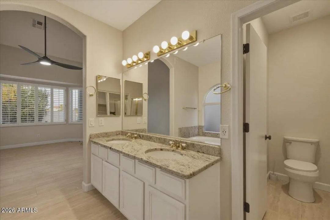 Real Estate Picture 25