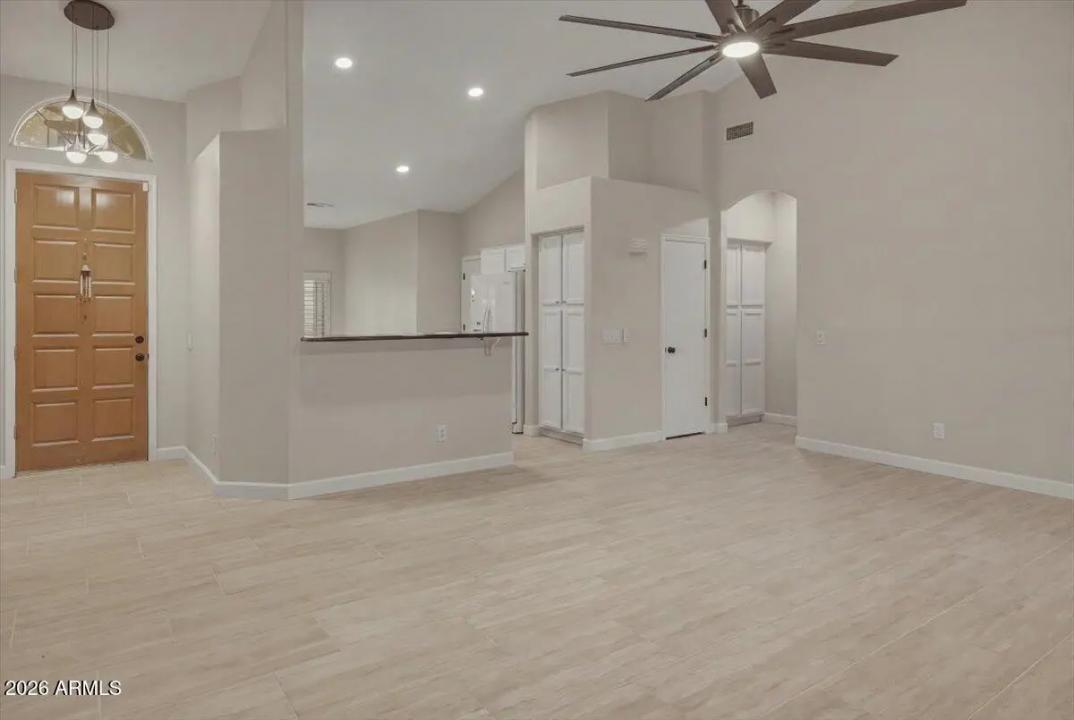 Real Estate Picture 17