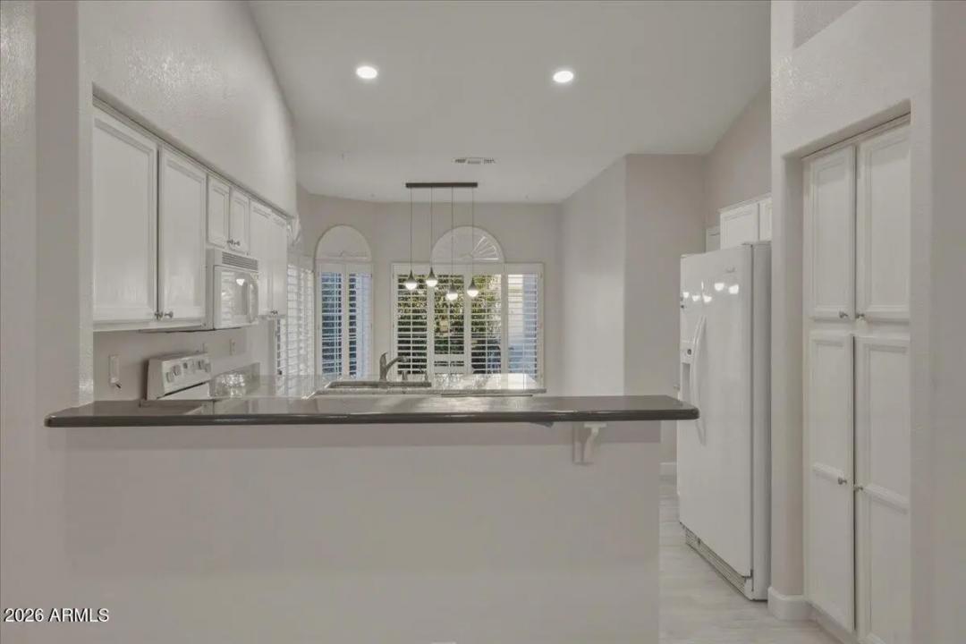 Real Estate Picture 16